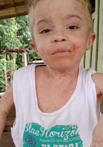 Davi sorrindo